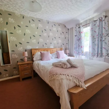 Windale, Highcroft & Garth @ Wetheral *